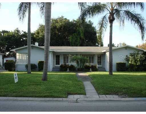 136 RICARDO WAY NE ST PETERSBURG, FL 33704