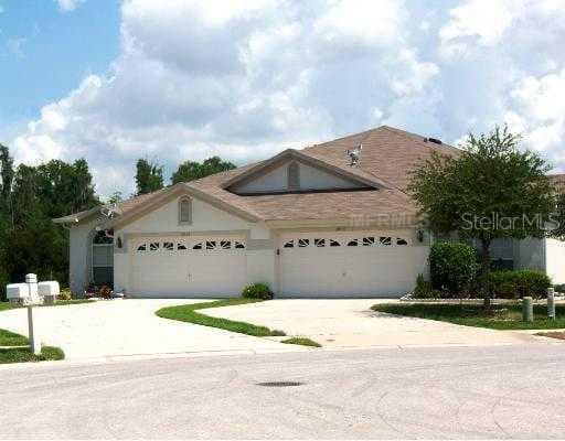 30033 EMMETTS COURT WESLEY CHAPEL, FL 33543