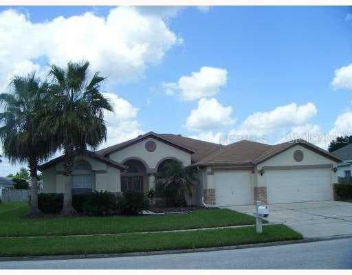 1551 Distant Oaks DRIVE Wesley Chapel, FL 33543