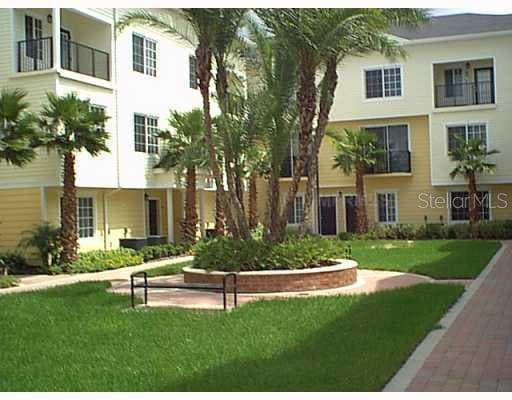 9803 MEADOW FIELD CIRCLE TAMPA, FL 33626