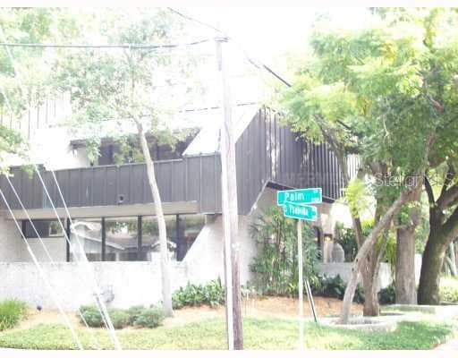 2552 W PALM DRIVE TAMPA, FL 33629