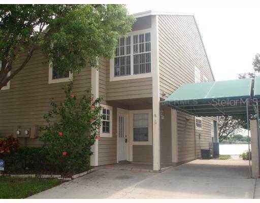 8705 LAKE PLACE LANE UNIT 8705 TAMPA, FL 33634