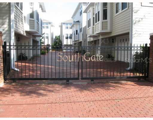 3315 W DE LEON STREET UNIT 6 TAMPA, FL 33609