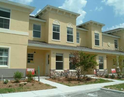 221 CASTLEKEEPER PLACE VALRICO, FL 33594