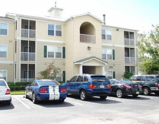 18141 BRIDLE CLUB DRIVE UNIT 18141 TAMPA, FL 33647