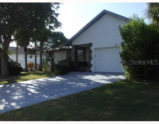 907 GOLF ISLAND DRIVE APOLLO BEACH, FL 33572