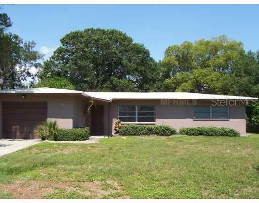 545 LOIS LANE BELLEAIR BLUFFS, FL 33770