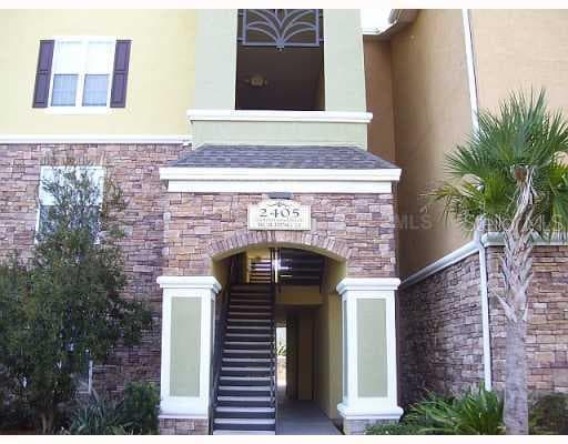 2402 COURTNEY MEADOWS COURT UNIT 201 TAMPA, FL 33619