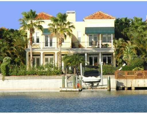 1137 ABBEYS WAY TAMPA, FL 33602