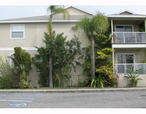 1013 APOLLO BEACH BOULEVARD UNIT 203 APOLLO BEACH, FL 33572