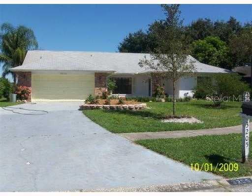 3205 PLEASANT LAKE DRIVE TAMPA, FL 33618