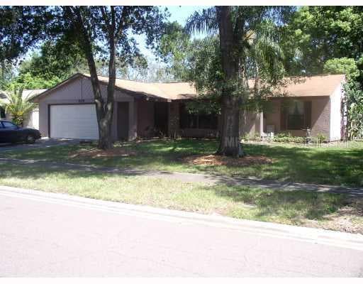 606 FIELDSTONE DRIVE BRANDON, FL 33511