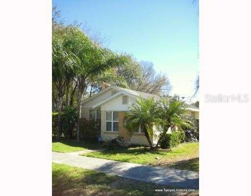 2425 STUART STREET TAMPA, FL 33605