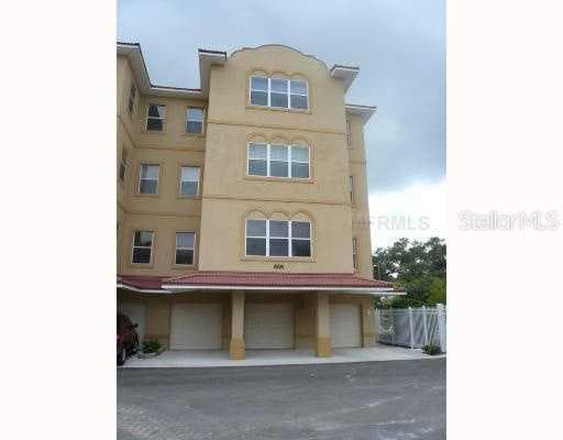 606 WELLS COURT UNIT 202 CLEARWATER, FL 33756