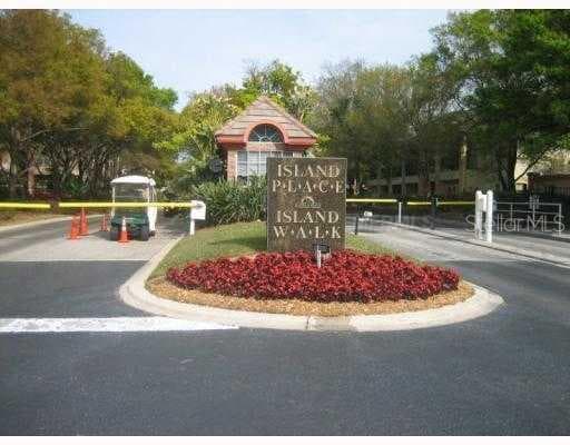 602 ARBOR LAKE LANE UNIT 36 TAMPA, FL 33602