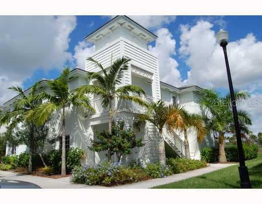 372 NE 26 PLACE UNIT 201 Homestead, FL 33033