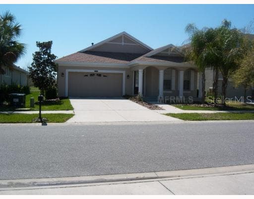 8406 LAGERFELD DRIVE LAND O LAKES, FL 34637