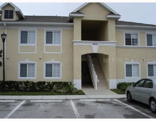 9519 NEWDALE WAY UNIT 201 RIVERVIEW, FL 33578