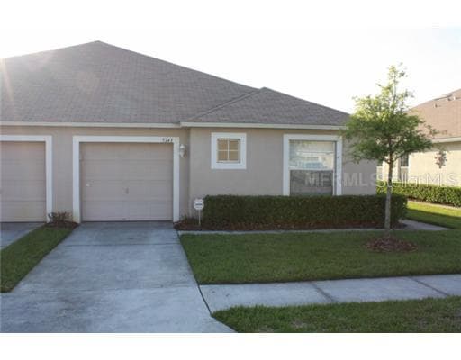 5743 AUTUMN SHIRE DRIVE ZEPHYRHILLS, FL 33541