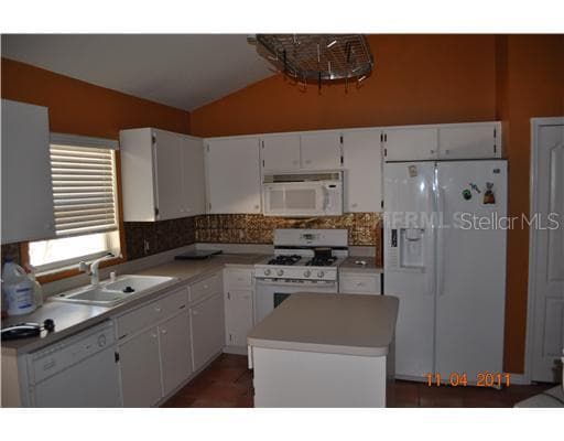 1420 BLOOMINGDALE TRAILS BOULEVARD BRANDON, FL 33511