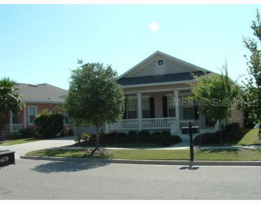 406 ISLEBAY DRIVE APOLLO BEACH, FL 33572