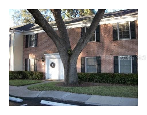 2561 CEDAR CYPRESS COURT TAMPA, FL 33618