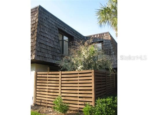 15419 W POND WOODS DRIVE UNIT 15419 TAMPA, FL 33618