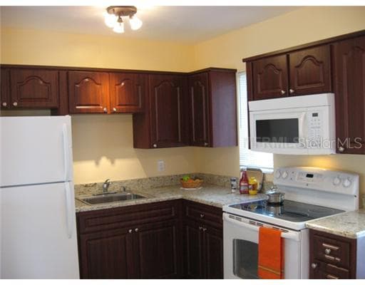 8972 92ND STREET SEMINOLE, FL 33777