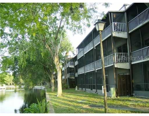 9105 TUDOR DRIVE UNIT F204 TAMPA, FL 33615