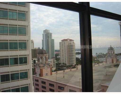 175 2ND STREET S UNIT P-17 ST PETERSBURG, FL 33701