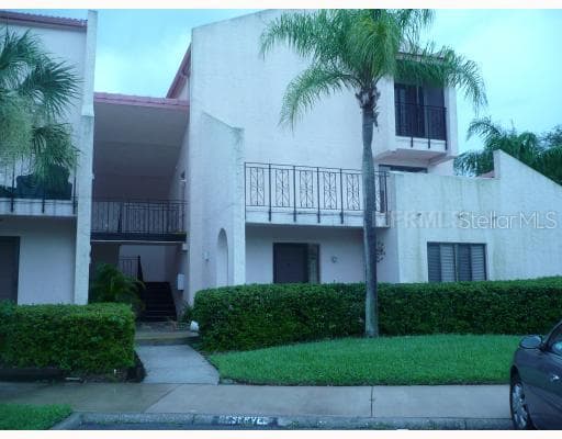 6306 GRAND BAHAMA CIRCLE UNIT B TAMPA, FL 33615