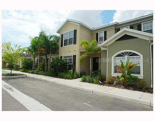 8307 MANOR CLUB CIRCLE UNIT 3 TAMPA, FL 33647