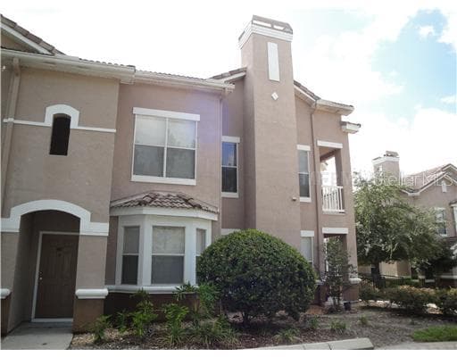 17960 VILLA CREEK DRIVE UNIT 8 TAMPA, FL 33647