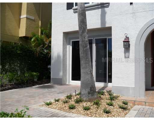 1040 ROYAL PASS ROAD TAMPA, FL 33602