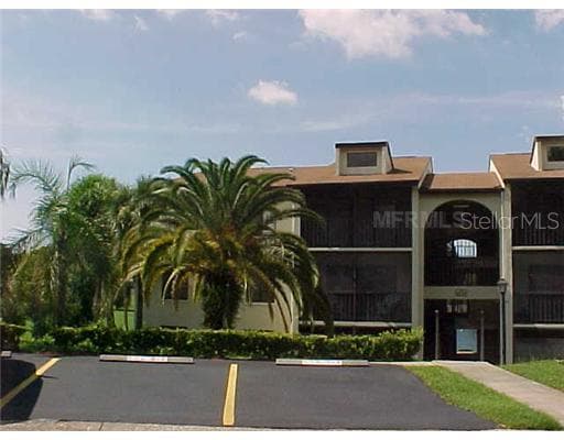 2677 PINE RIDGE WAY N UNIT 506-A PALM HARBOR, FL 34684