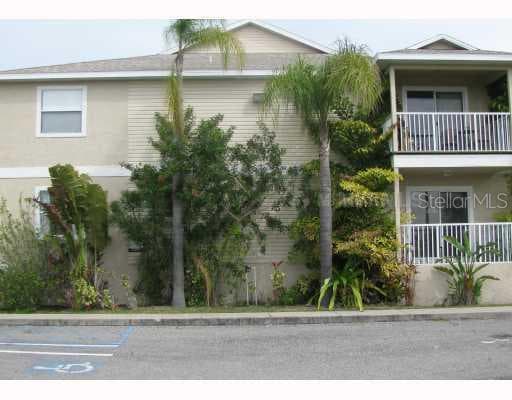 1013 APOLLO BEACH BOULEVARD UNIT 203 APOLLO BEACH, FL 33572