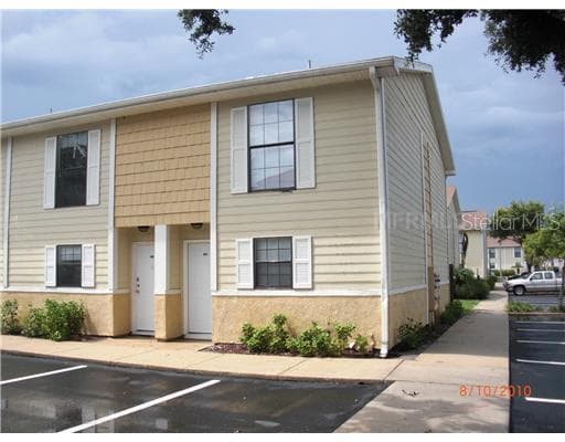 3724 GAZEBO POND LANE TAMPA, FL 33613