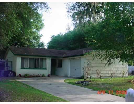 9018 HICKORY CIRCLE TAMPA, FL 33615