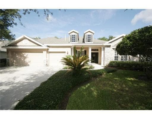 5724 EAGLEMOUNT CIRCLE LITHIA, FL 33547