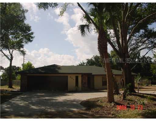 901 CRESTVIEW DRIVE AUBURNDALE, FL 33823