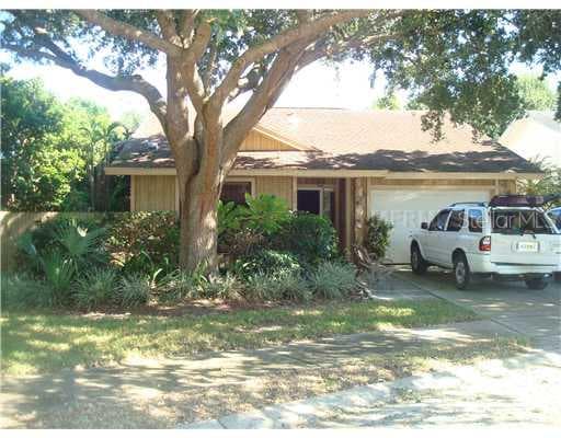 3001 WHISPERING DRIVE N LARGO, FL 33771