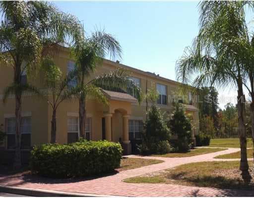 9528 CHARLESBERG DRIVE TAMPA, FL 33635
