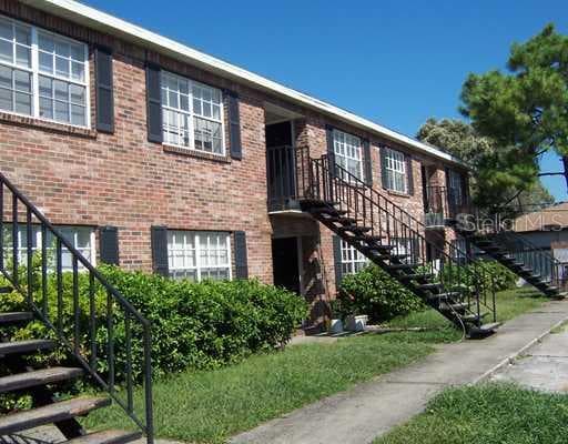 6415 S ROBERTS AVENUE UNIT 105