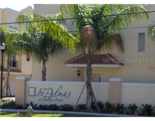 3333 LAS CAMPOS PLACE UNIT 2933 TAMPA, FL 33611