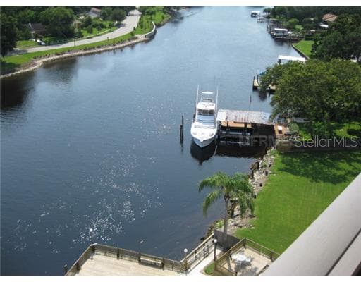 2780 N RIVERSIDE DRIVE UNIT 804 TAMPA, FL 33602
