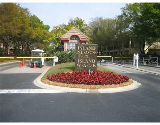 662 ARBOR LAKE LANE UNIT 662 TAMPA, FL 33602