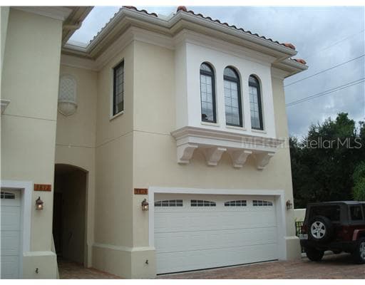 3814 VILLAS DEL SOL COURT TAMPA, FL 33609