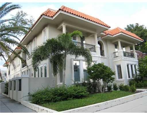 1731 W WATROUS AVENUE UNIT 102 TAMPA, FL 33606