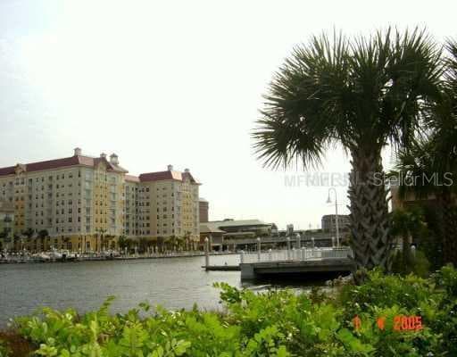 700 S HARBOUR ISLAND BOULEVARD UNIT 811 TAMPA, FL 33602
