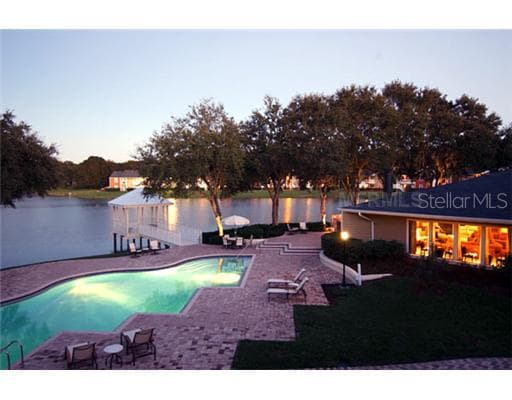 220 LAKE PARSONS Green UNIT 101 BRANDON, FL 33511